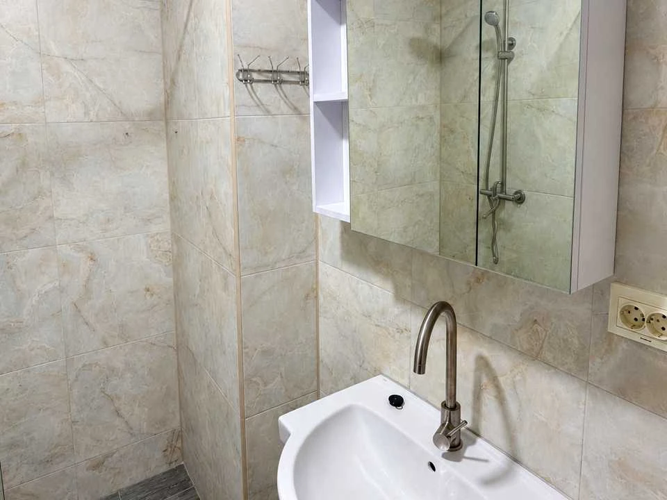 Apartment. Kyiv, Kam'yanska st.