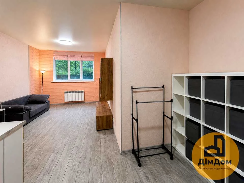 Apartment. Kyiv, Kam'yanska st.