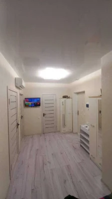 Продается однокомнатная квартира в ЖК "Лебединий" по улице Ревуцкого