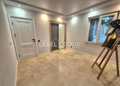 Sale of a 3-bedroom apartment at вул. V'yacheslava Chorn