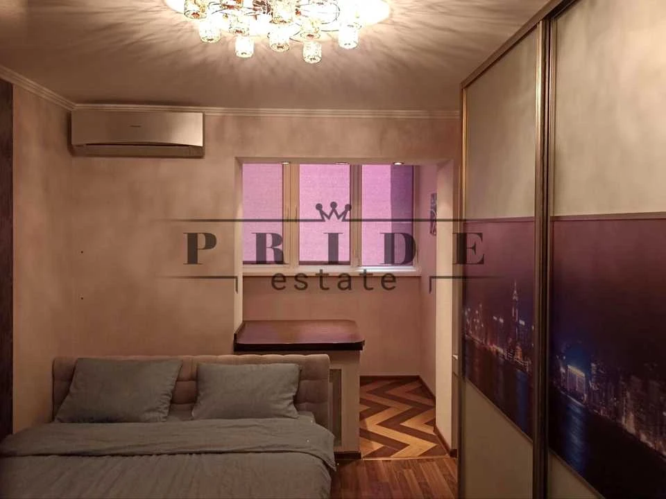 Apartment. Kharkivshe Street, Kyiv
