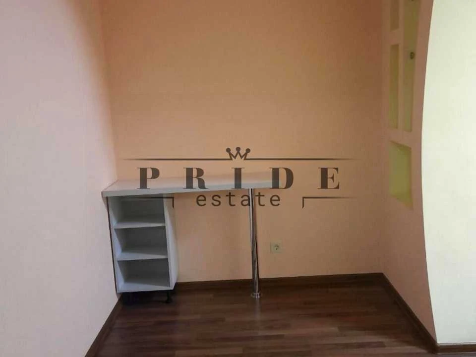Apartment. Kharkivshe Street, Kyiv