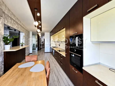 Apartment. Dragomannova st., Kyiv