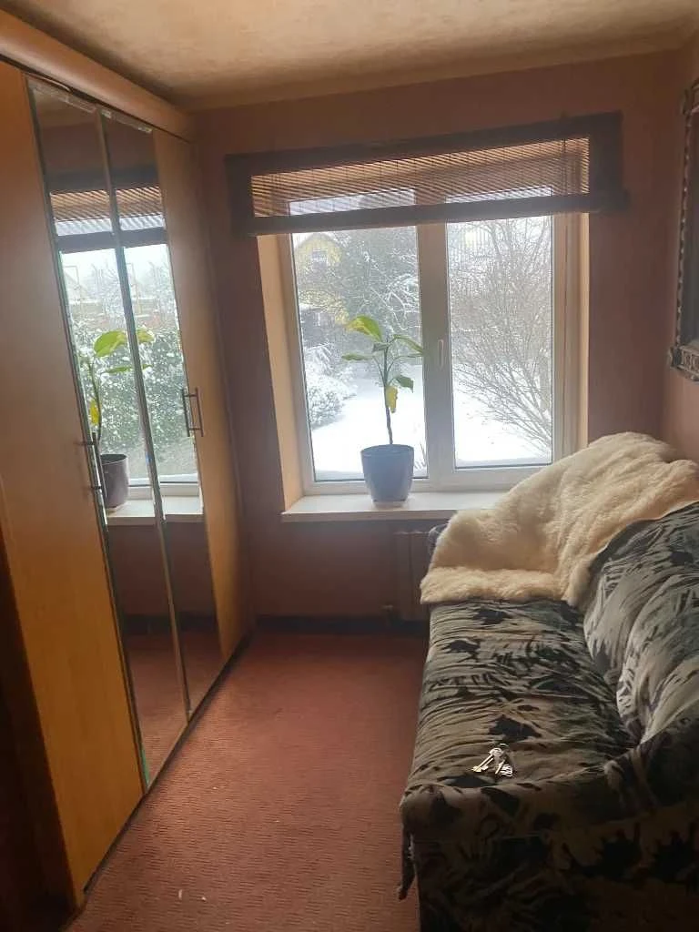 For Sale: 5-room house in the center, M. Hrushevsky area, 5 acres
