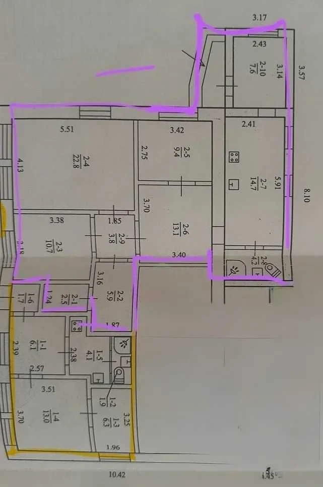 For Sale: 5-room house in the center, M. Hrushevsky area, 5 acres