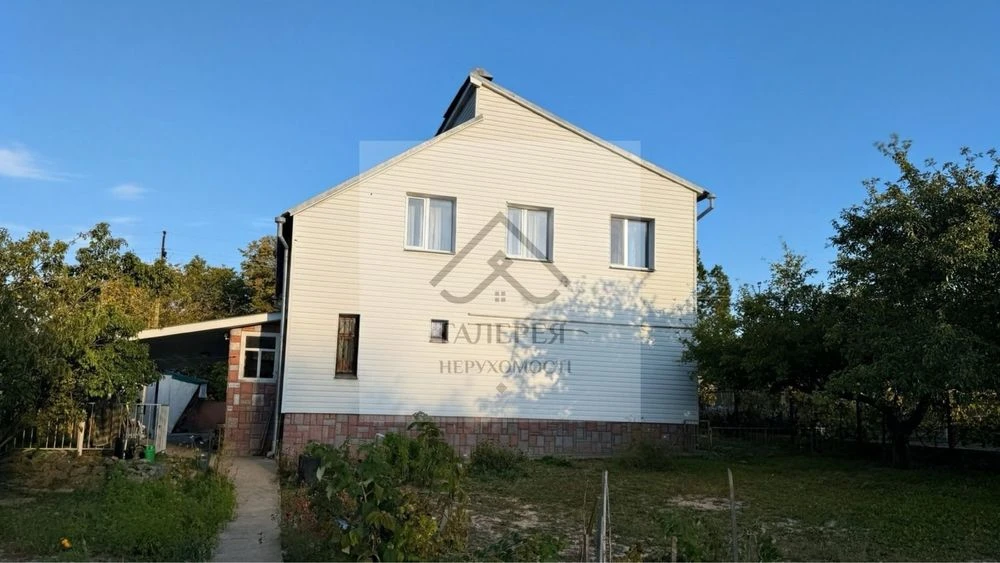 For sale, two-story house 150m2 + garage 19m2 + basement 18m2.