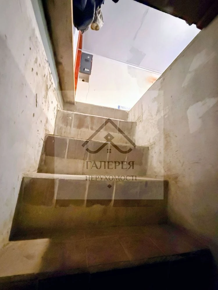 For sale, two-story house 150m2 + garage 19m2 + basement 18m2.