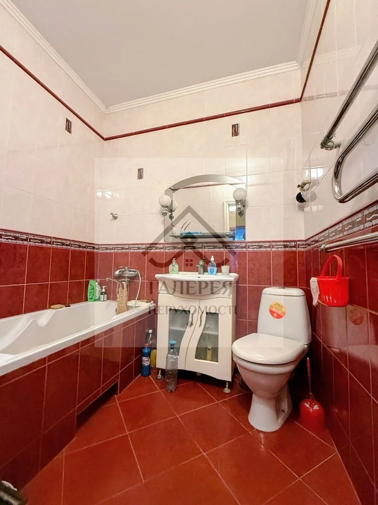 For sale, two-story house 150m2 + garage 19m2 + basement 18m2.