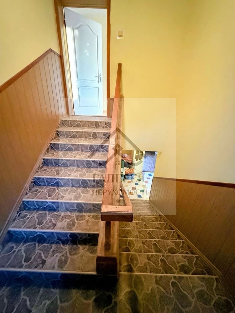 For sale, two-story house 150m2 + garage 19m2 + basement 18m2.