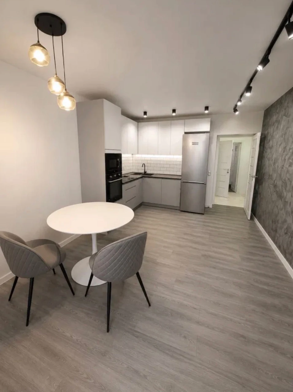 For Sale 1-bedroom apartment 48 sq m in a new building in the "Skazka" residential complex.