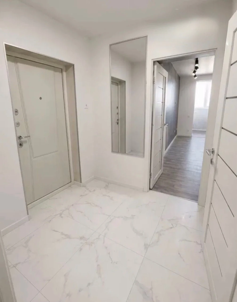 For Sale 1-bedroom apartment 48 sq m in a new building in the "Skazka" residential complex.