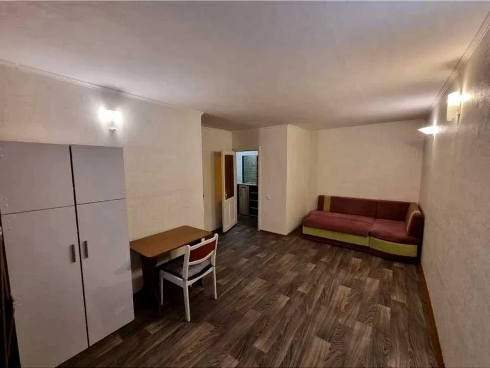 Apartment. Preobrazhenskaya st. Kyiv