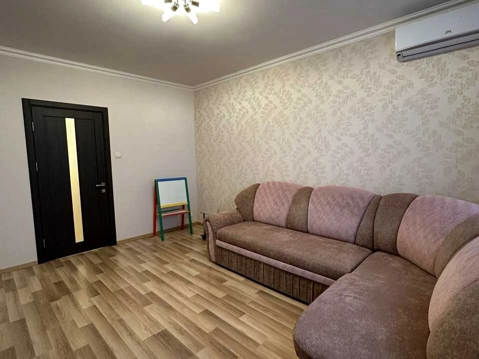 Квартира. Юрій Поправки, 4/39А