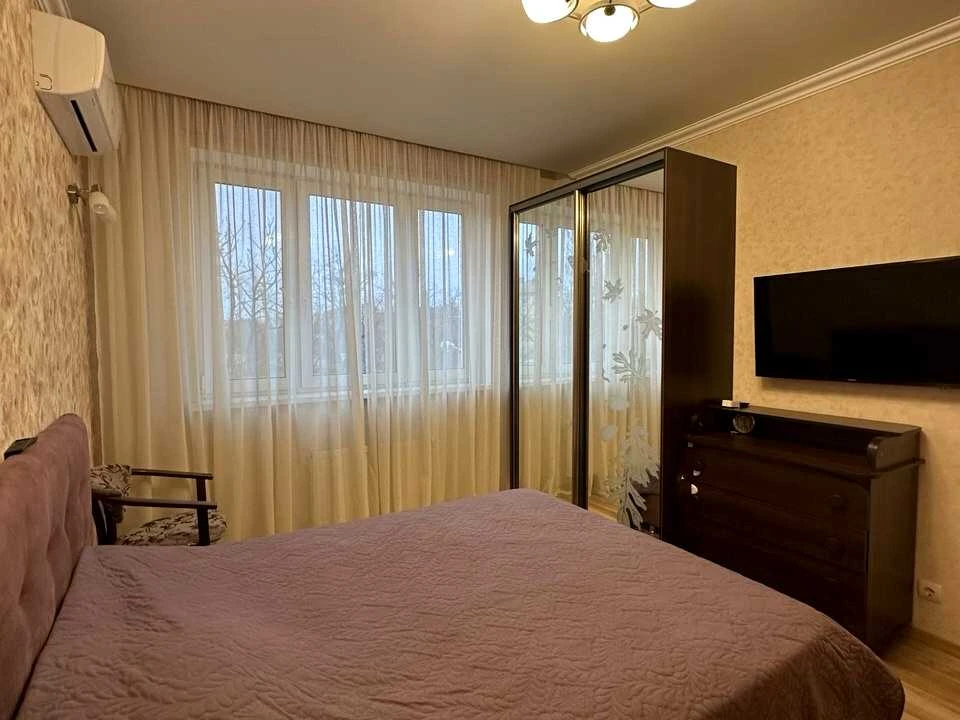 Квартира. Юрій Поправки, 4/39А