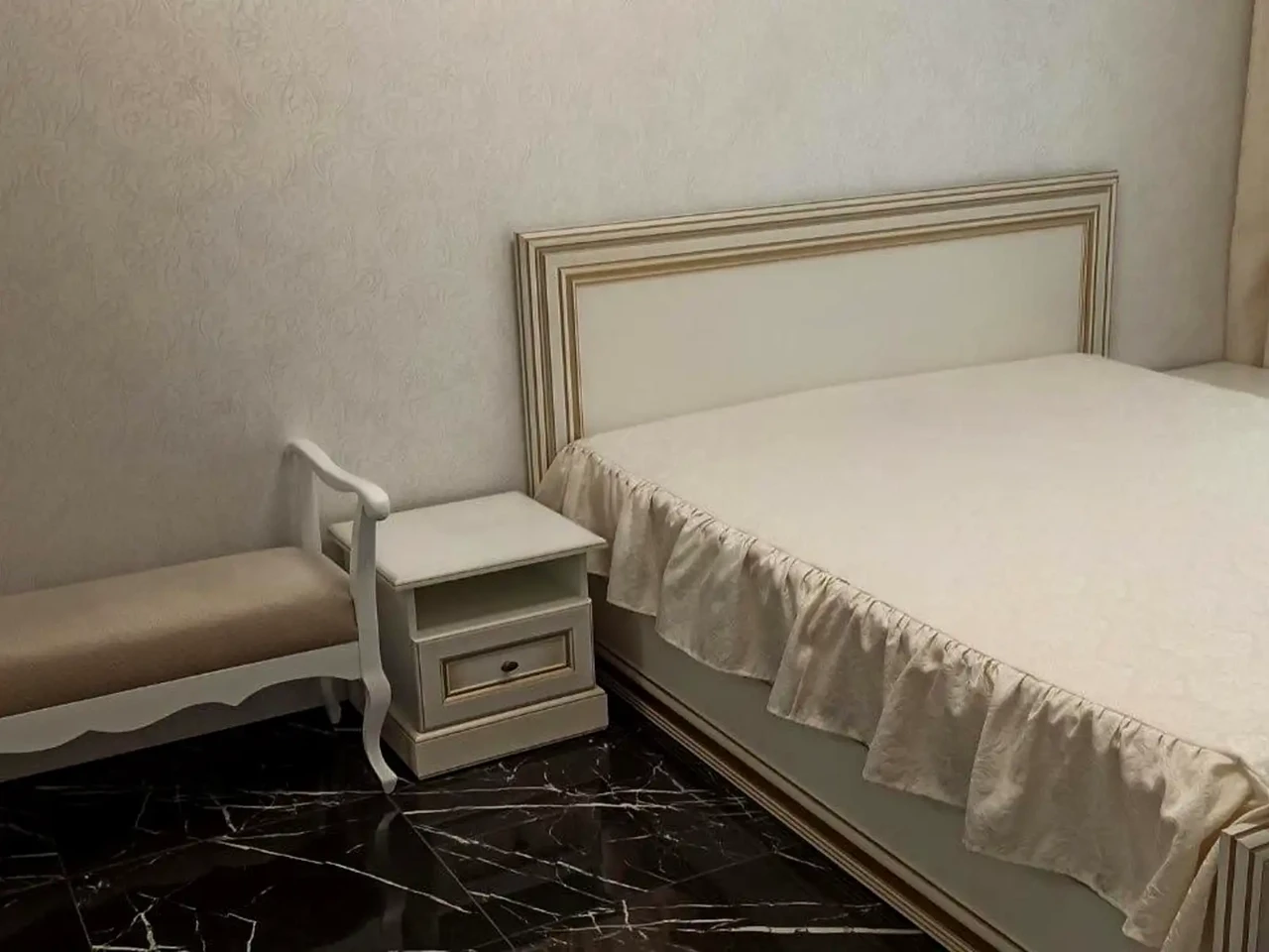 Rent 2-room apartment 50 m² on the 5th floor.