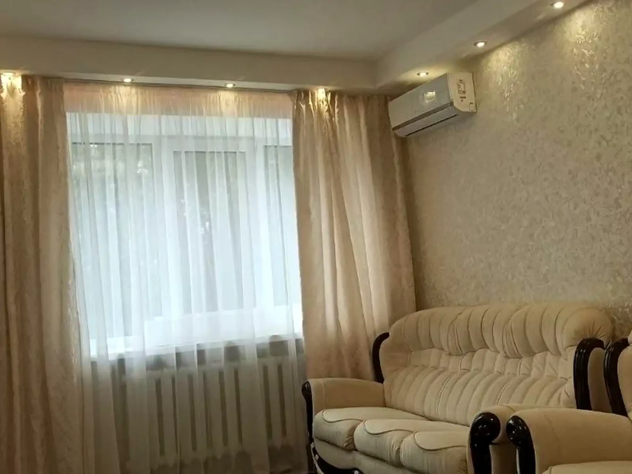 Rent 2-room apartment 50 m² on the 5th floor.