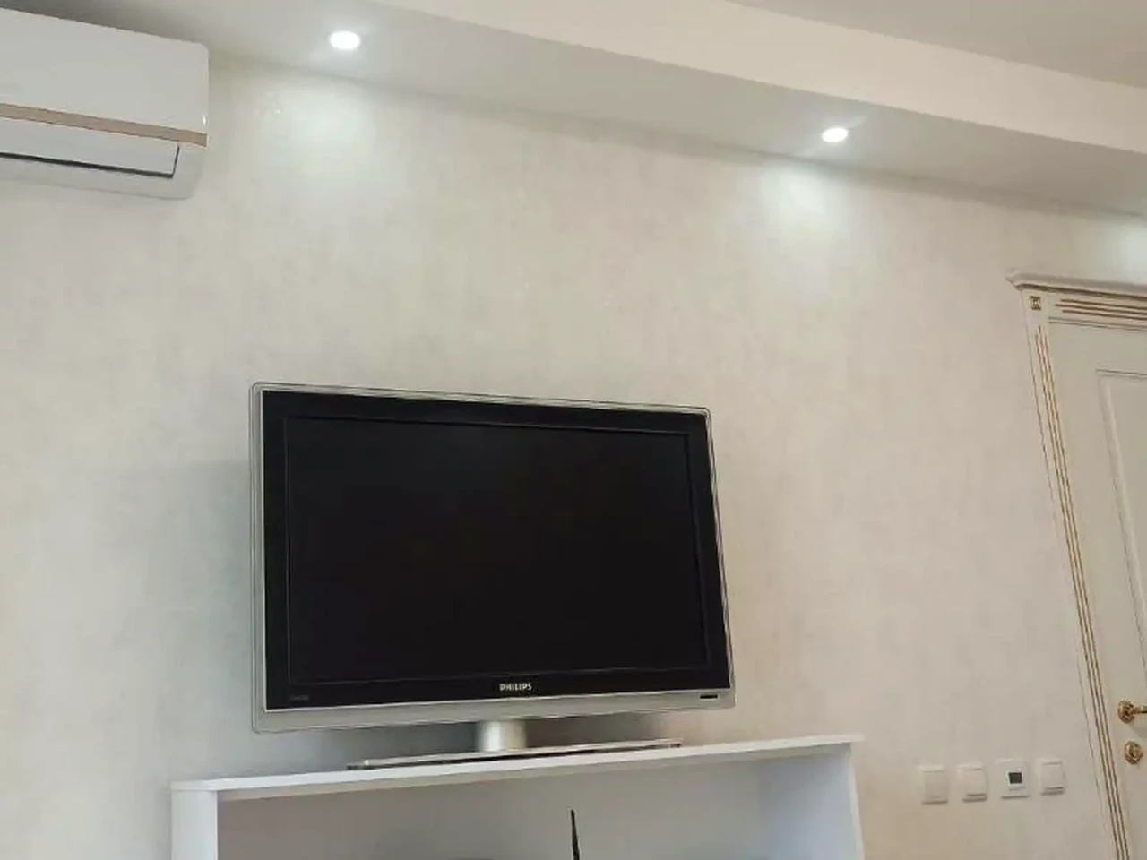 Rent 2-room apartment 50 m² on the 5th floor.