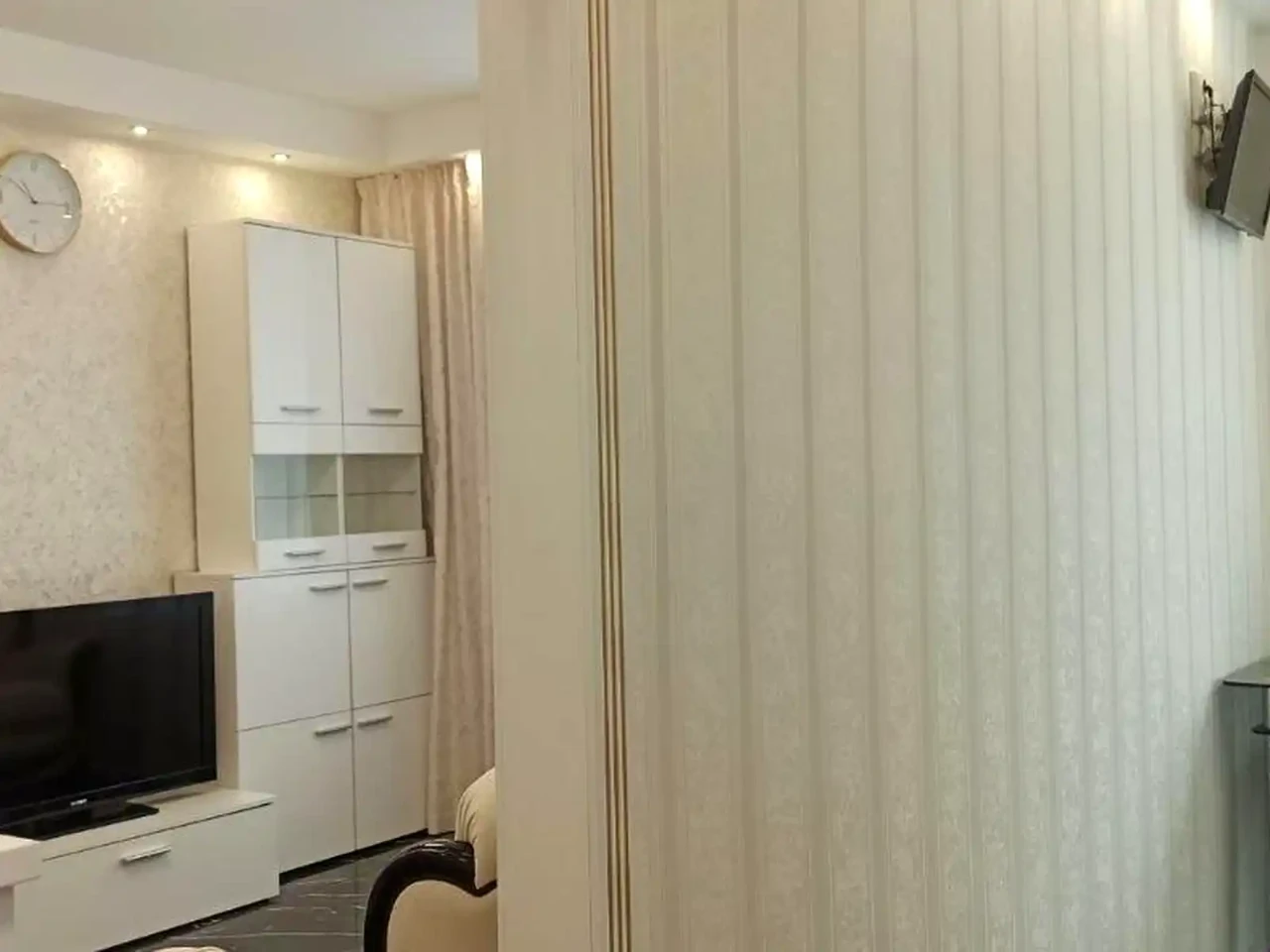 Rent 2-room apartment 50 m² on the 5th floor.