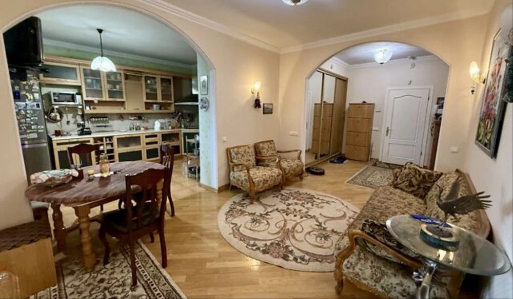 Sale of a 3-room apartment, 11/17, 96 sq.m., Akademika Veradenskogo 57, ме