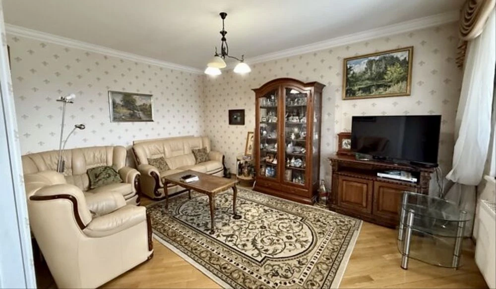 Sale of a 3-room apartment, 11/17, 96 sq.m., Akademika Veradenskogo 57, ме