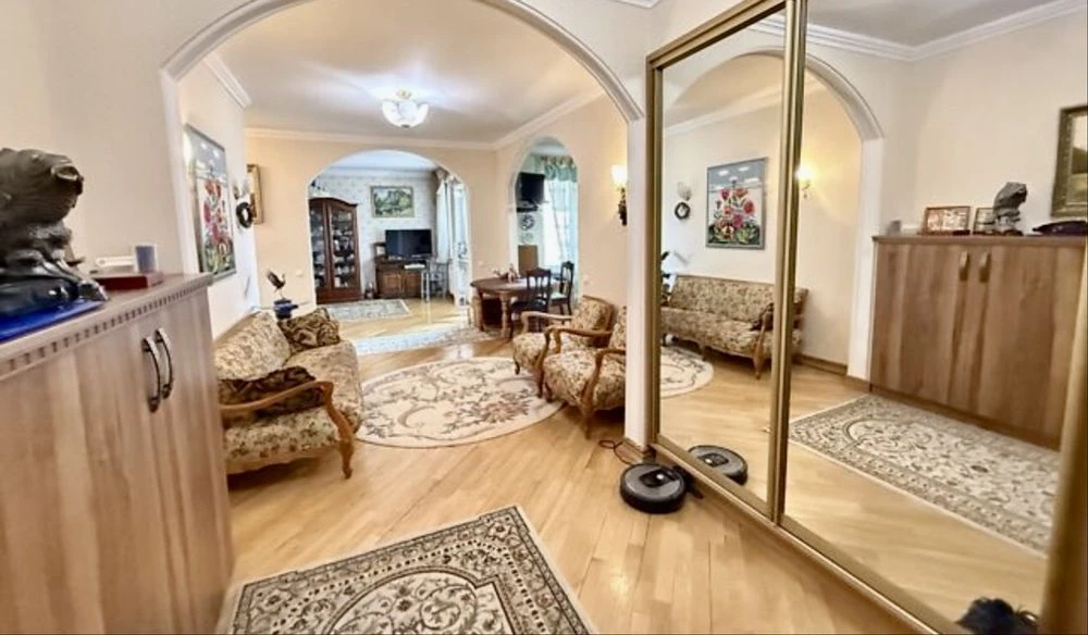 Sale of a 3-room apartment, 11/17, 96 sq.m., Akademika Veradenskogo 57, ме