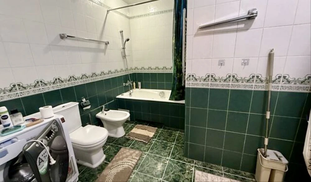 Sale of a 3-room apartment, 11/17, 96 sq.m., Akademika Veradenskogo 57, ме