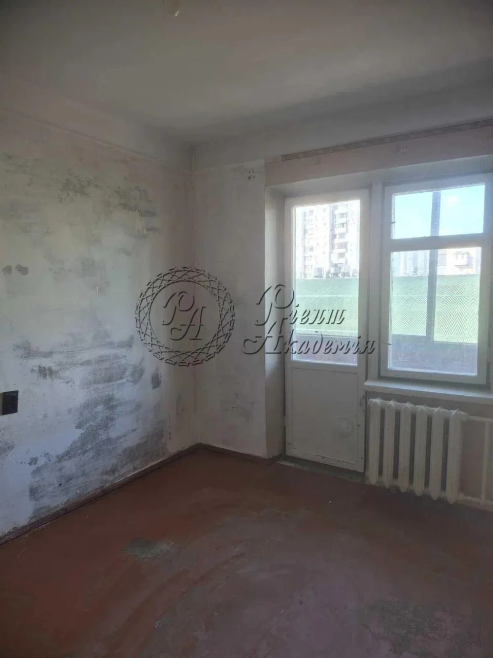 For Sale: 2-room apartment near Dream Town, Bargain