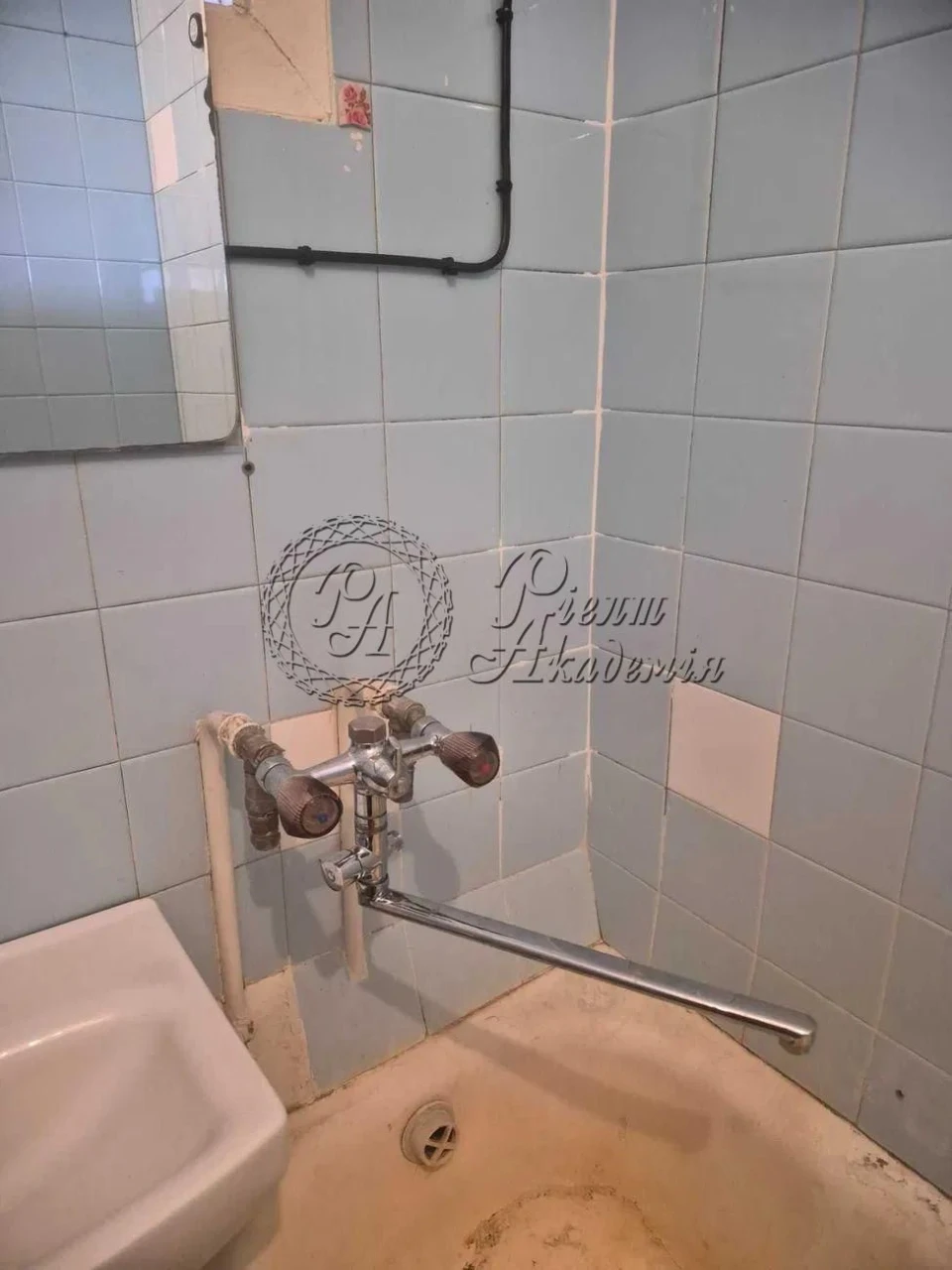 For Sale: 2-room apartment near Dream Town, Bargain
