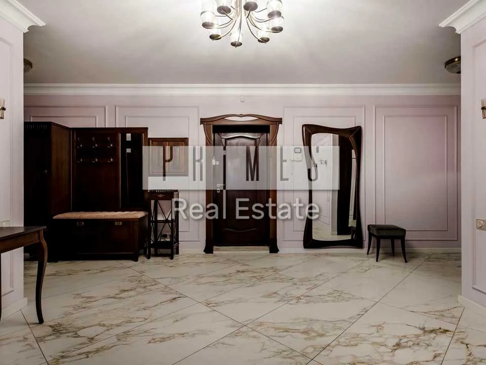Apartment. Kyiv, Staronavodnytska St.