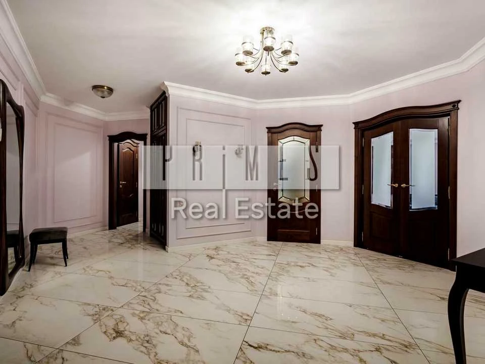 Apartment. Kyiv, Staronavodnytska St.