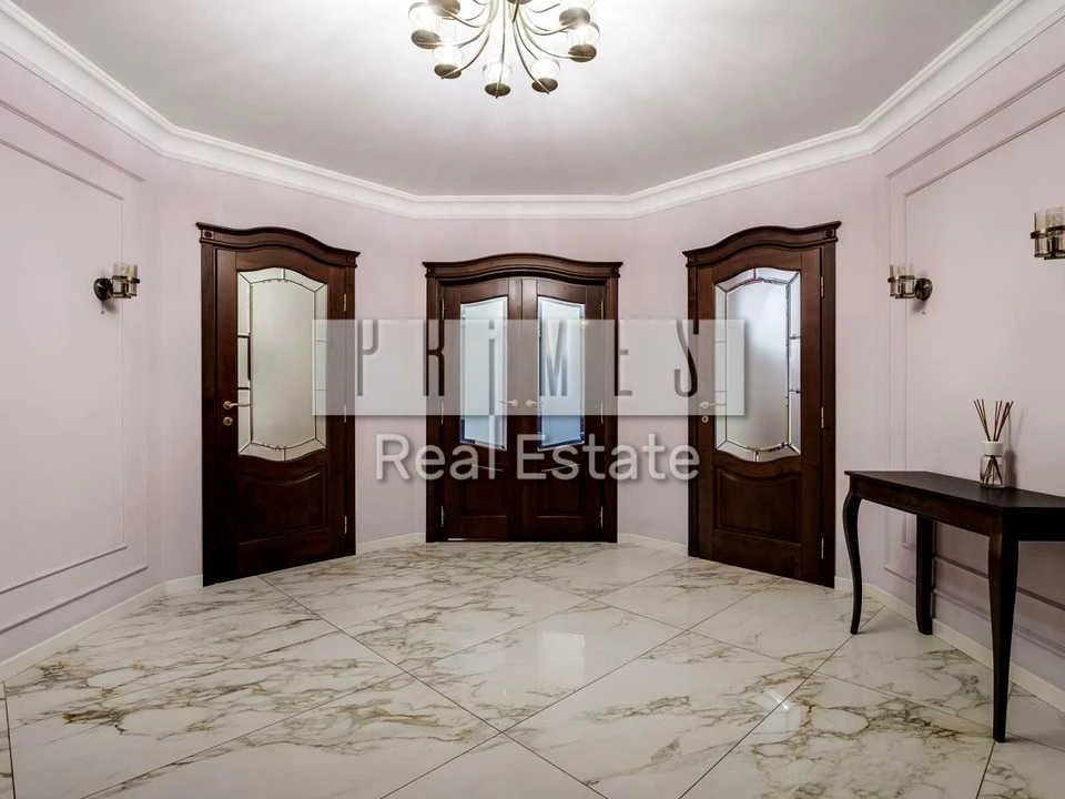 Apartment. Kyiv, Staronavodnytska St.
