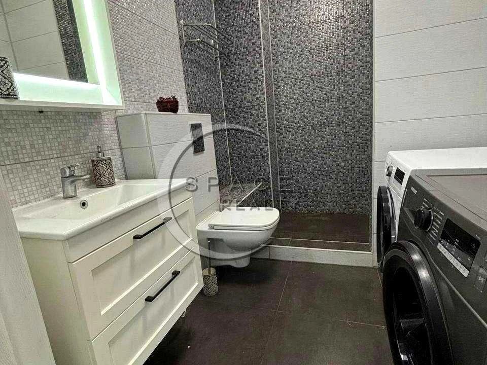 Будинок. Київ, Автопаркова вул.