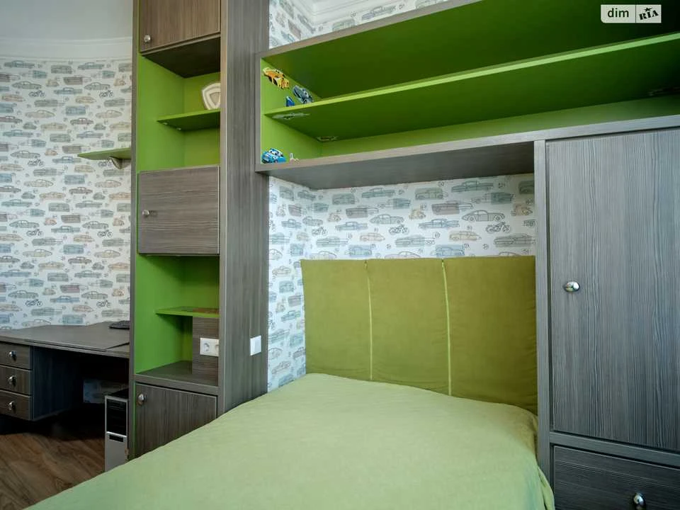 Apartment. Odesa, Udilnyi Prospect