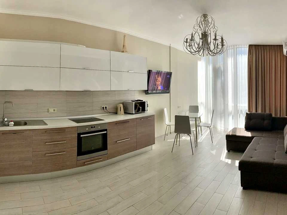 Apartment. Odesa, Arkadiys'ke plateau, вул.