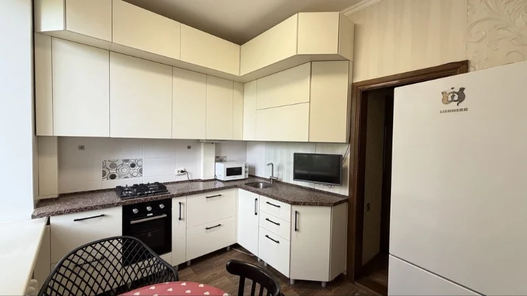 For Sale, Beautiful 2-bedroom apartment in the Center