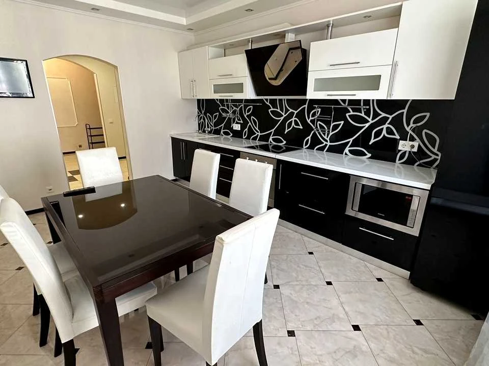 Apartment. Politekhnichna St, Kyiv