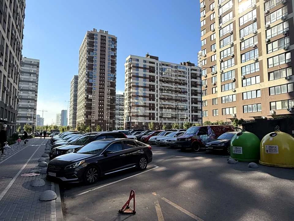 Квартира. Київ, Олександра Олеся вул.
