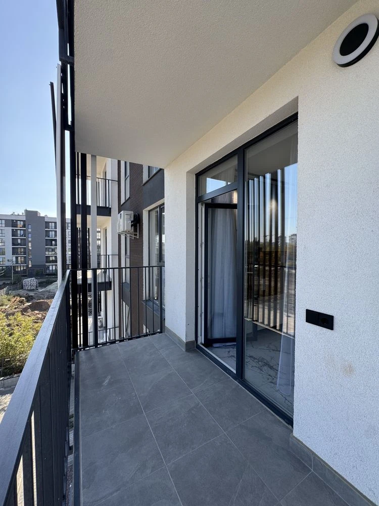 Sale of a 1-room + kitchen-studio apartment with a balcony! Near