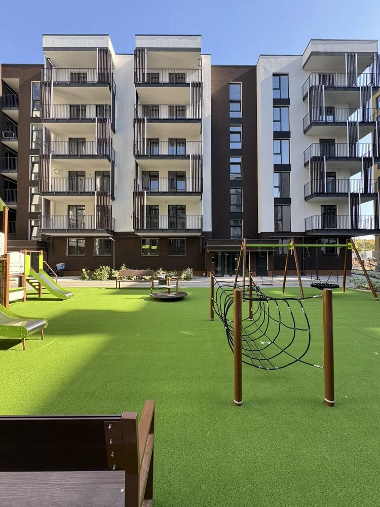 Sale of a 1-room + kitchen-studio apartment with a balcony! Near