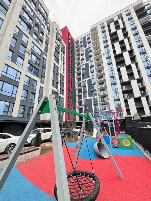 Простора здана трикімнатна квартира в ЖК Main House_M