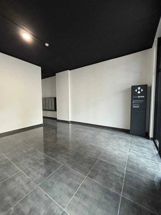 Просторная сданная трехкомнатная квартира в ЖК Main House_M