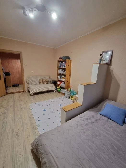 For sale a one-bedroom apartment, renovated, Grigorenko 18a