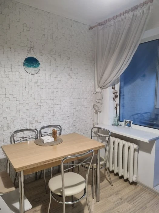 For sale a one-bedroom apartment, renovated, Grigorenko 18a
