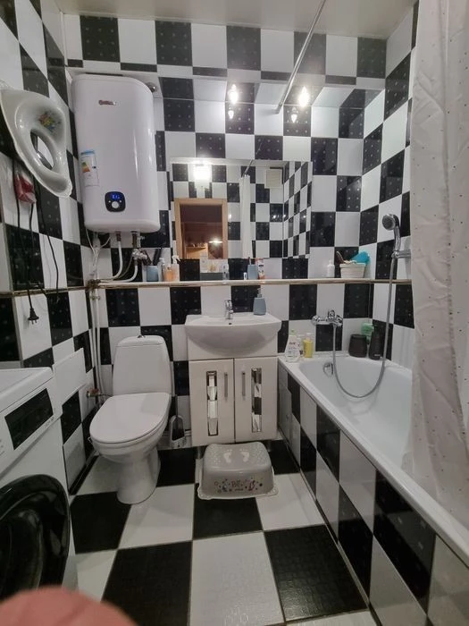 For sale a one-bedroom apartment, renovated, Grigorenko 18a