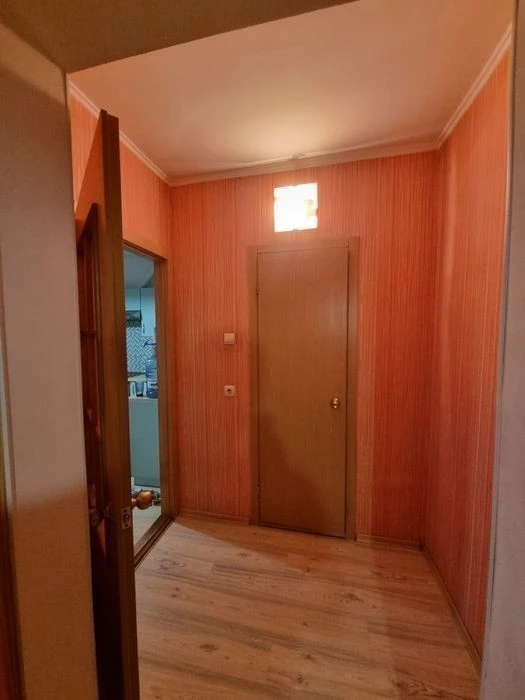 For sale a one-bedroom apartment, renovated, Grigorenko 18a