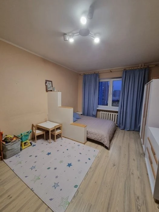 For sale a one-bedroom apartment, renovated, Grigorenko 18a