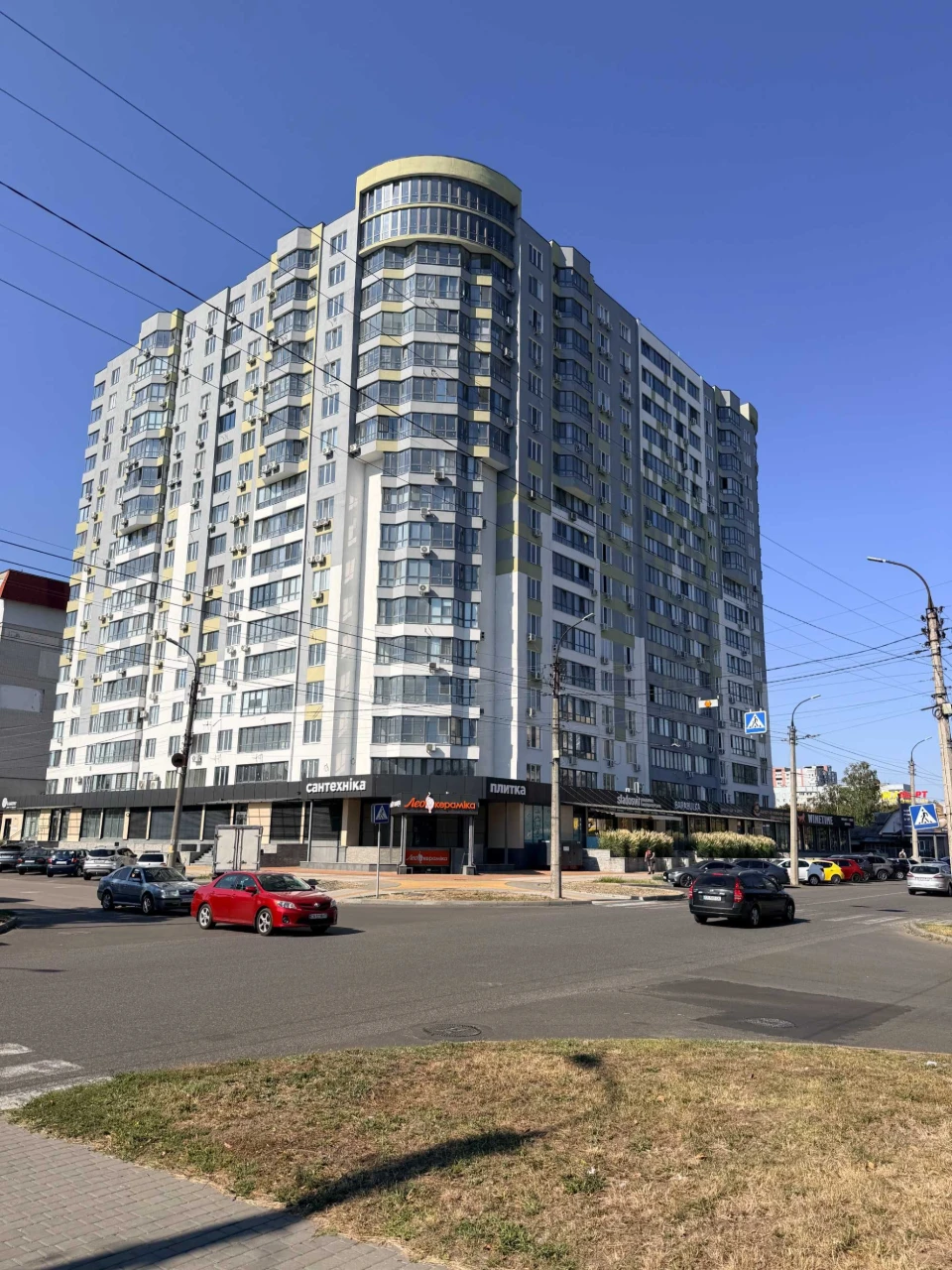 One-bedroom apartment in a completed new building at 110 Грушевського Street