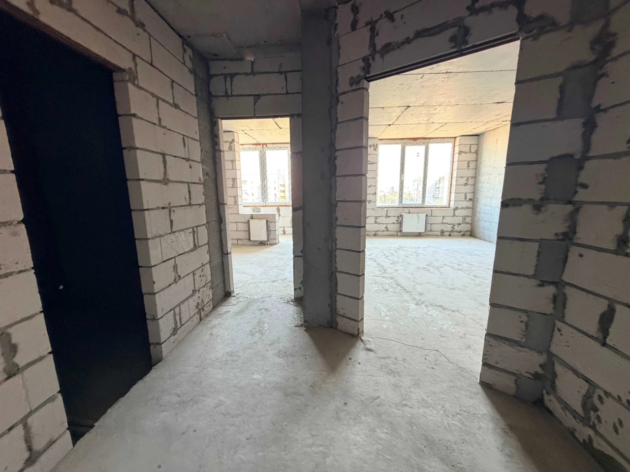 One-bedroom apartment in a completed new building at 110 Грушевського Street