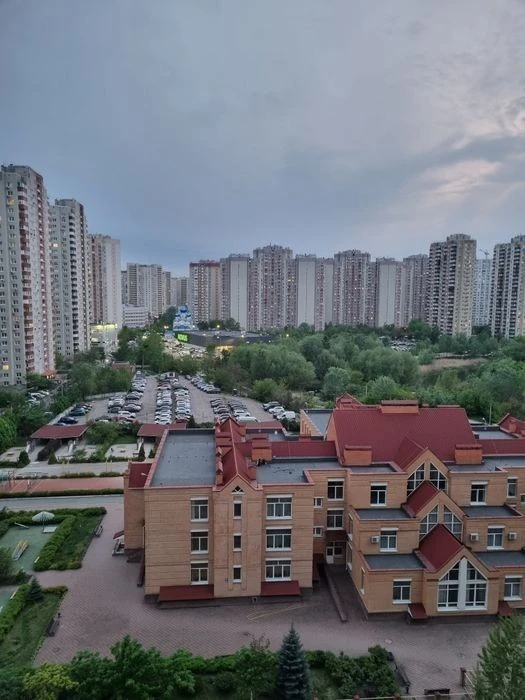 For sale a one-bedroom apartment, renovated, Grigorenko 18a