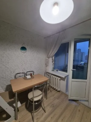 For sale a one-bedroom apartment, renovated, Grigorenko 18a